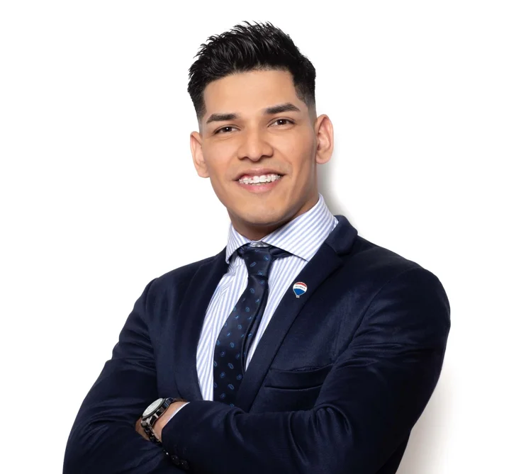 Yerson Llanos agente RE/MAX Premium