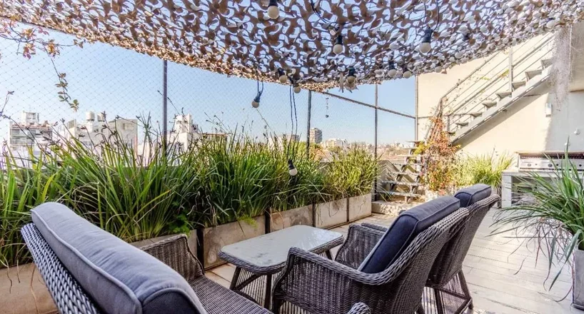 Duplex en Venta 5 dormitorios COGHLAN
