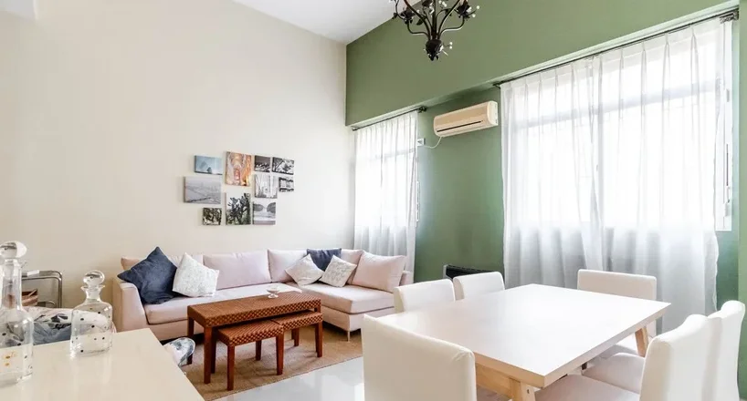 Depto 3 ambientes + dependencia PB Recoleta