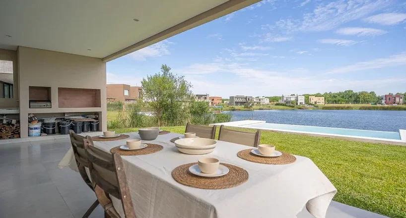 "VISTA LAGUNA " SANTA ANA VILLANUEVA