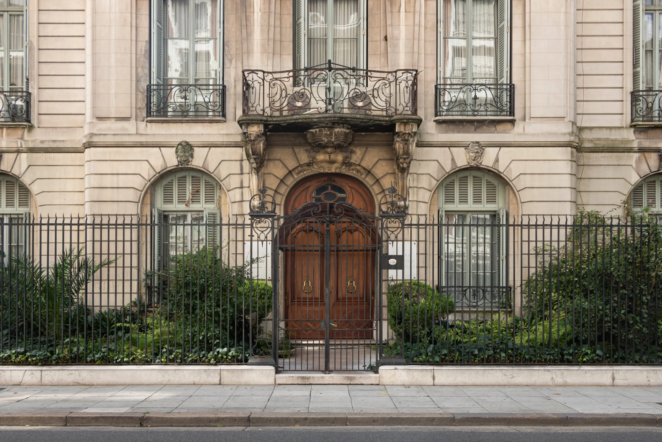 Departamentos En Recoleta En Venta: Guía Para Vivir O Invertir En Uno De Los Barrios Más Elegantes De Buenos Aires