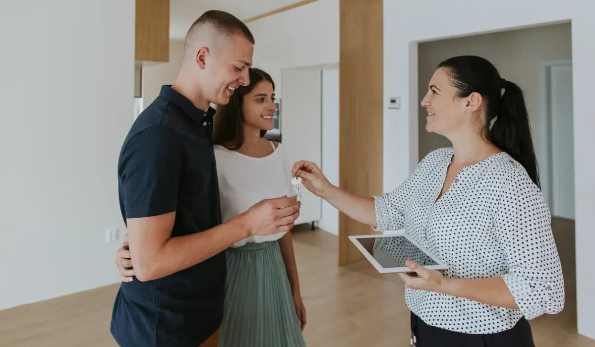 agente de bienes raices carrera